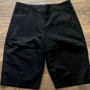 Ann Taylor black bermudas shorts
